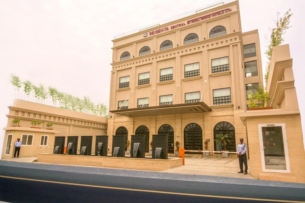 Regenta Central Amritsar Buitenkant foto