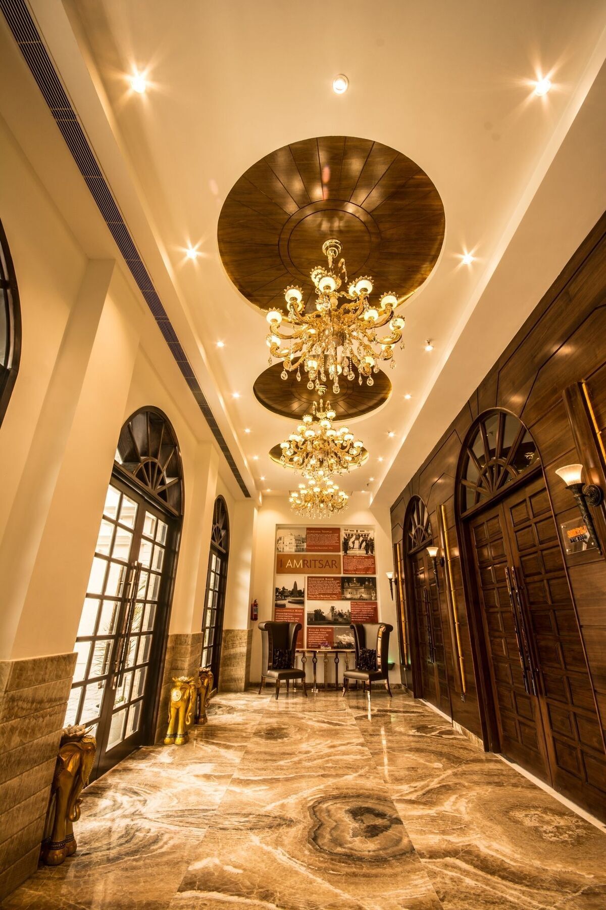 Regenta Central Amritsar Buitenkant foto